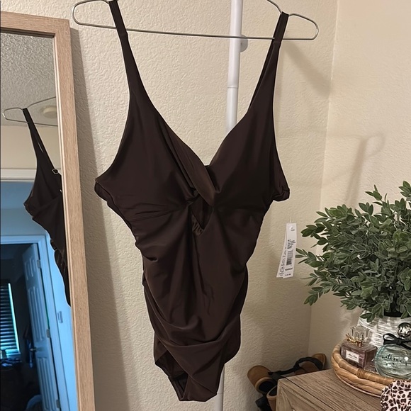 Tahari Other - Tahari Chocolate Brown Twist Front One Piece Swimsuit-Size XL